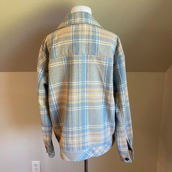 Boston Traders Shacket - Picture 3 of 7